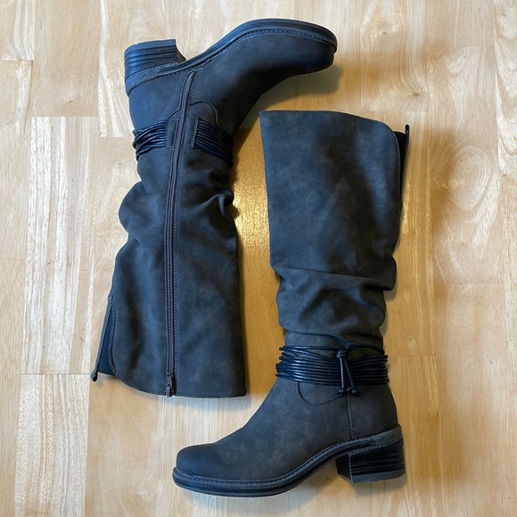 Madeline Shoes - Madeline Cranberry Mid Shaft Boots in Dark Gray